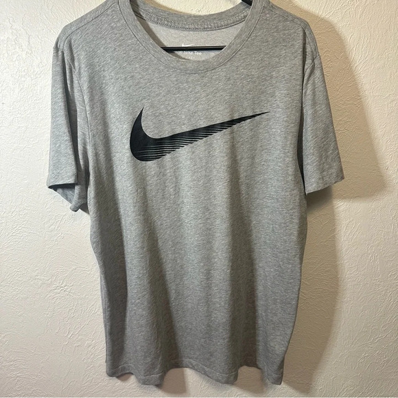 Men's Nike T-shirt size large - Picture 1 of 2